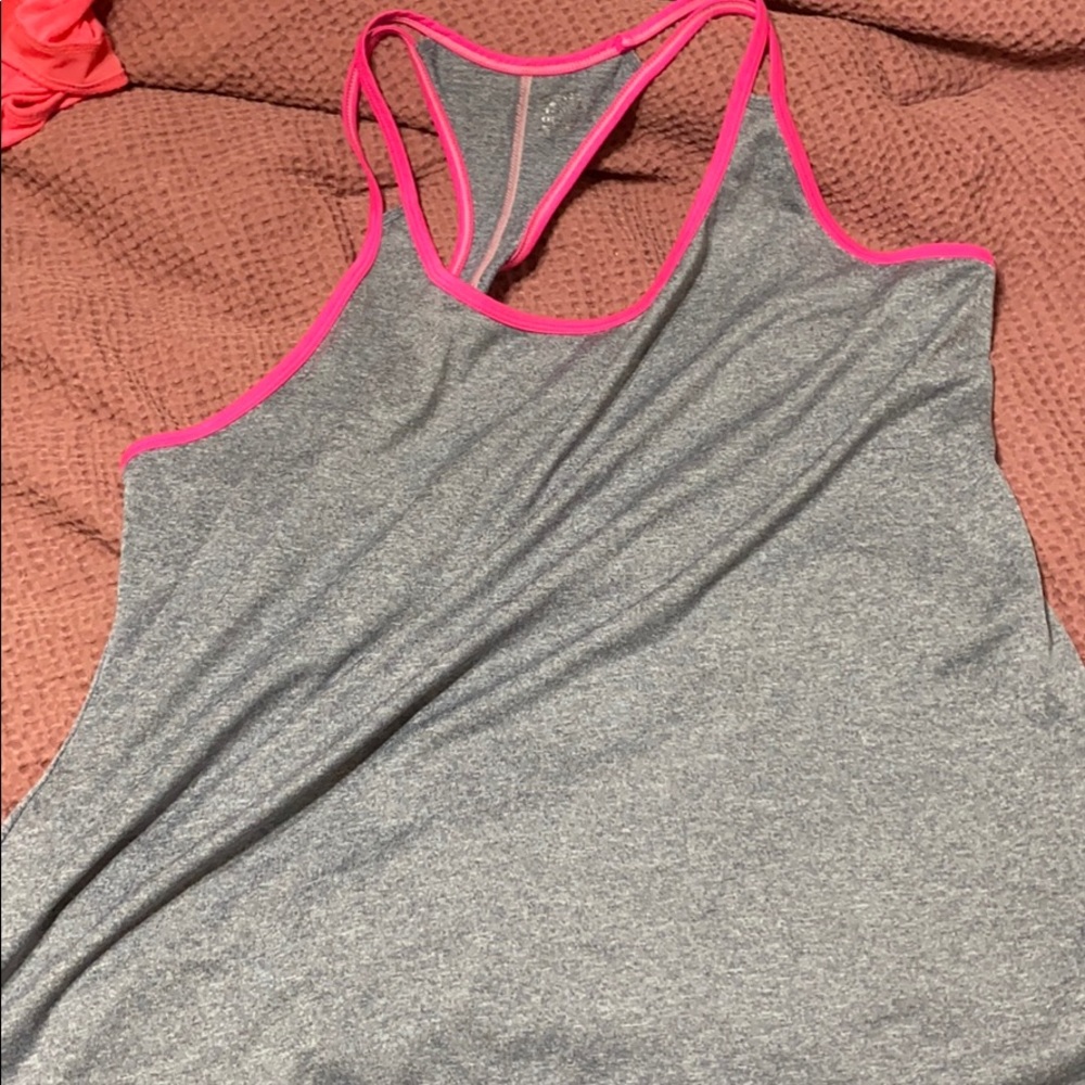 workout top